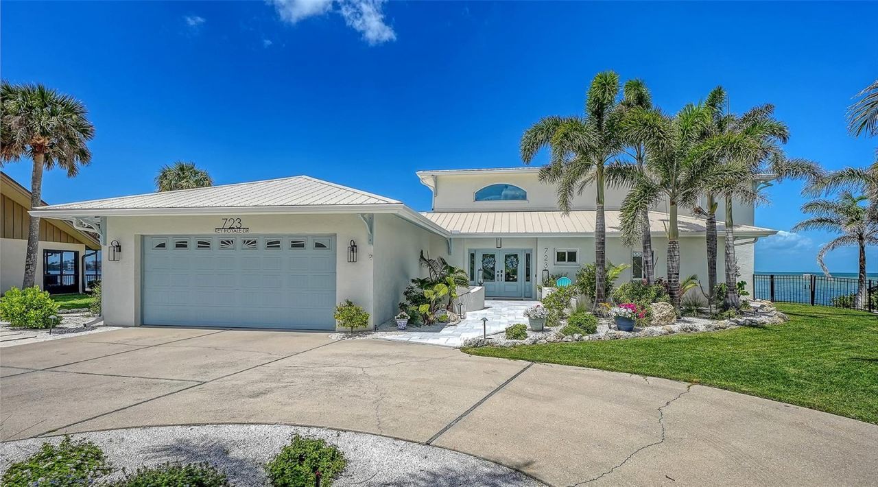 723 Key Royale Drive, Holmes Beach, FL 34217 Photo