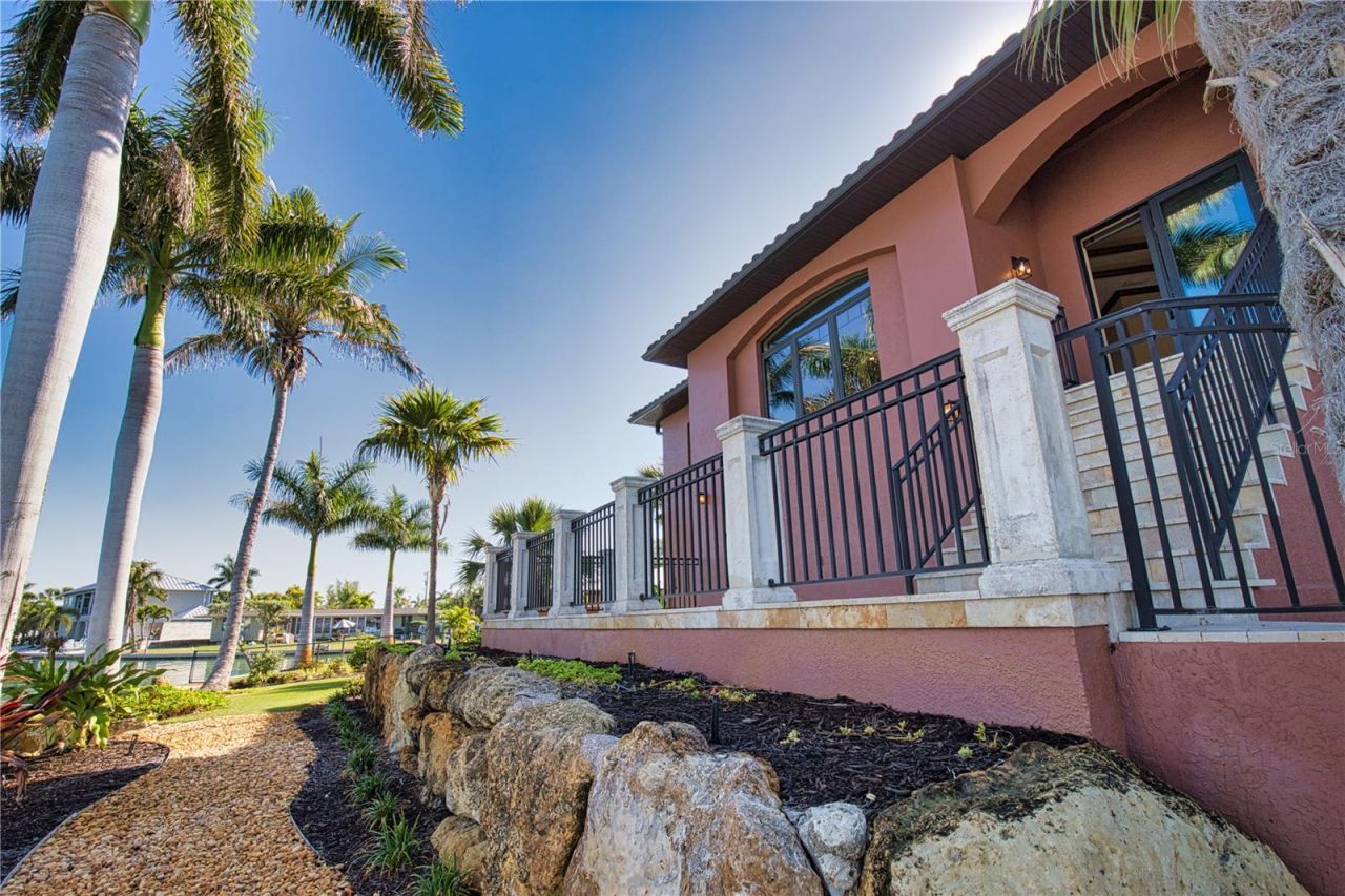 420 Palmetto Crescent, Nokomis, FL 34275 Photo