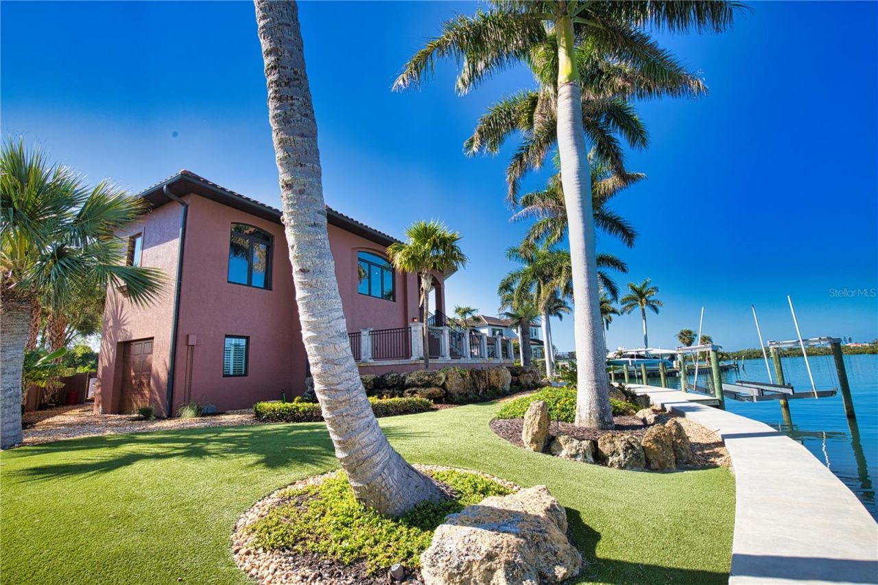 420 Palmetto Crescent, Nokomis, FL 34275 Photo