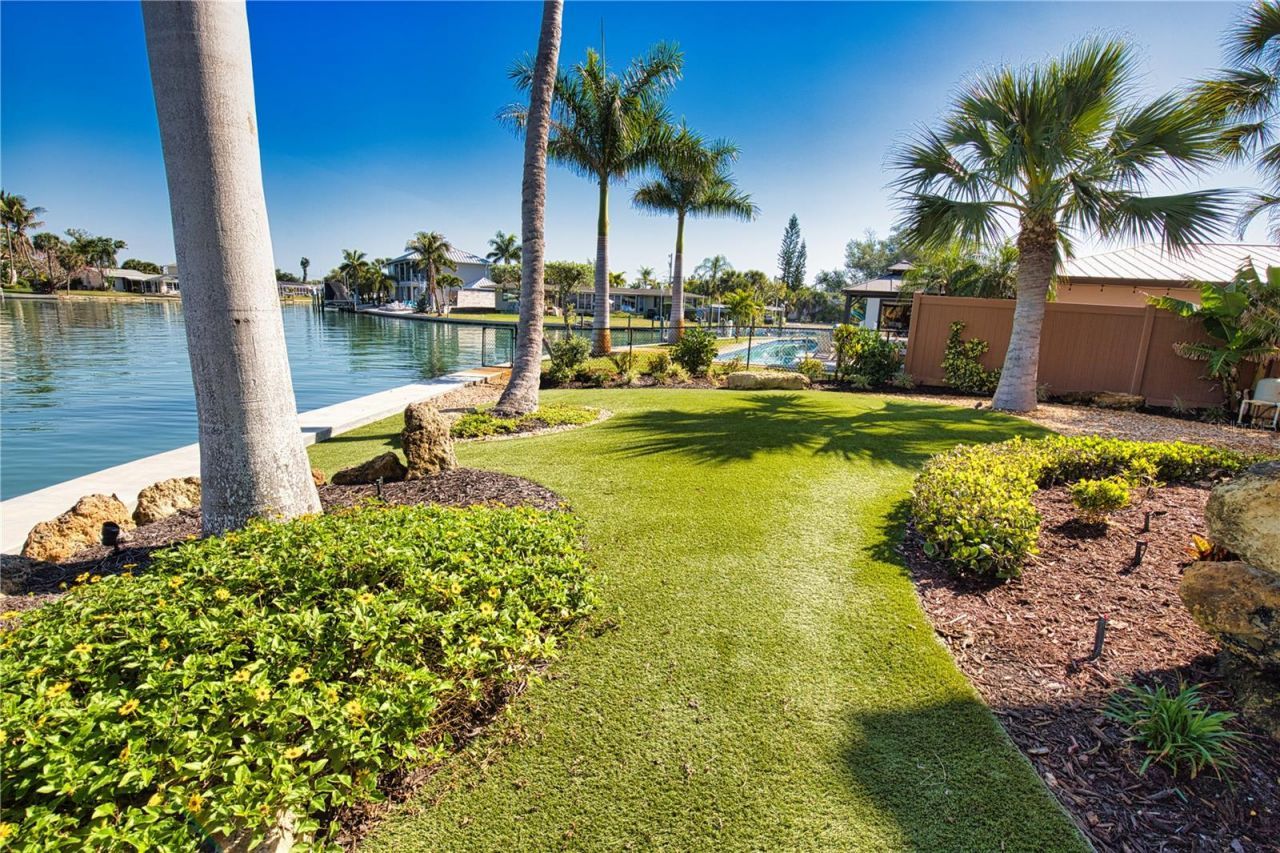 420 Palmetto Crescent, Nokomis, FL 34275 Photo