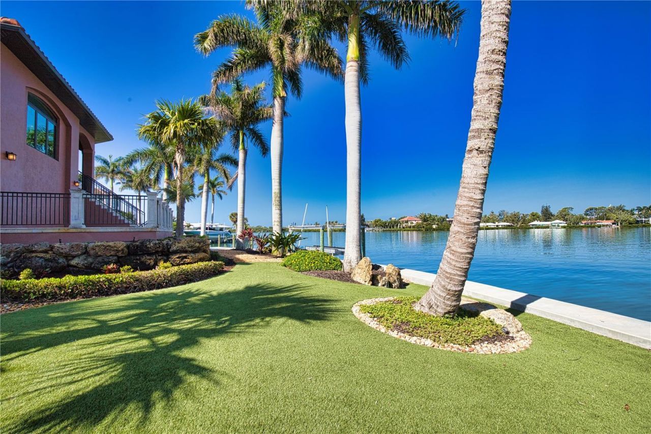 420 Palmetto Crescent, Nokomis, FL 34275 Photo