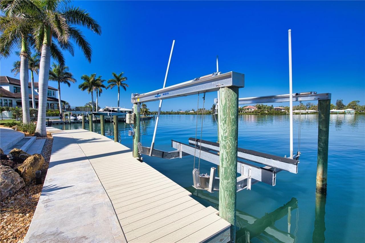 420 Palmetto Crescent, Nokomis, FL 34275 Photo