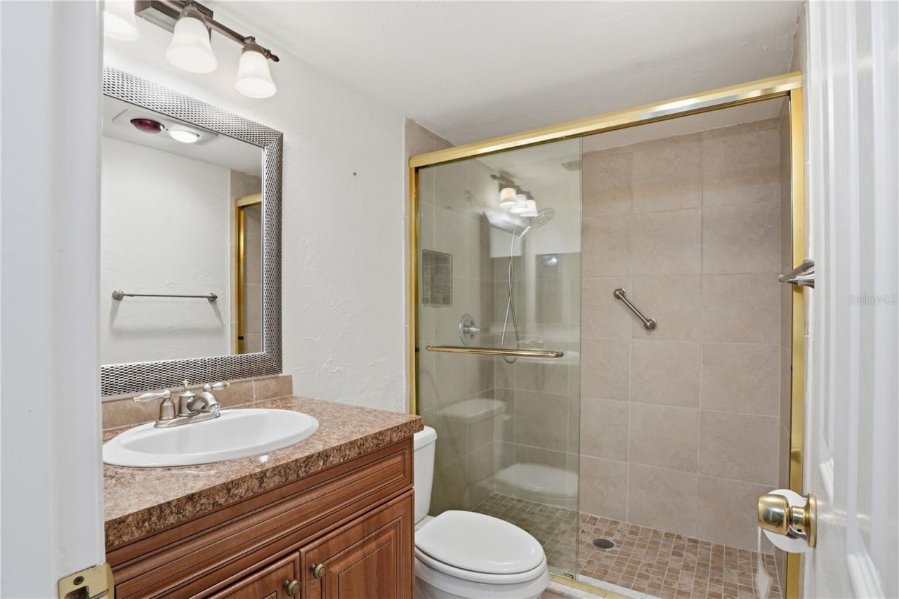 7860 Palm Aire Lane, Unit 103, Sarasota, FL 34243 Photo
