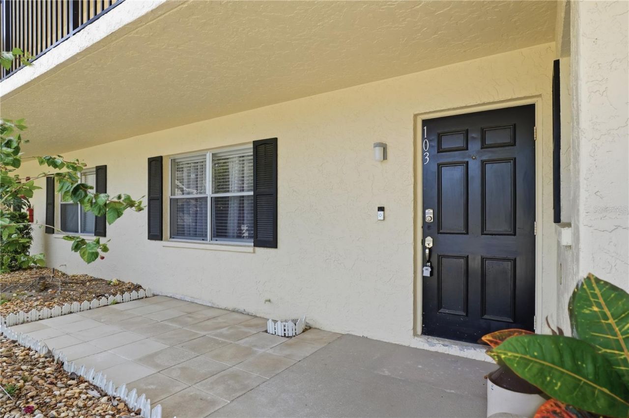 7860 Palm Aire Lane, Unit 103, Sarasota, FL 34243 Photo