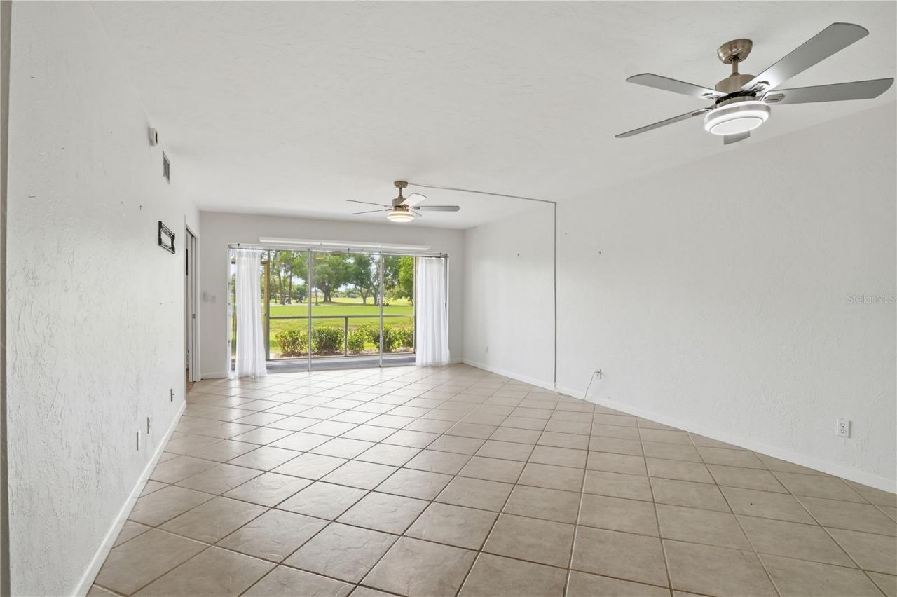 7860 Palm Aire Lane, Unit 103, Sarasota, FL 34243 Photo