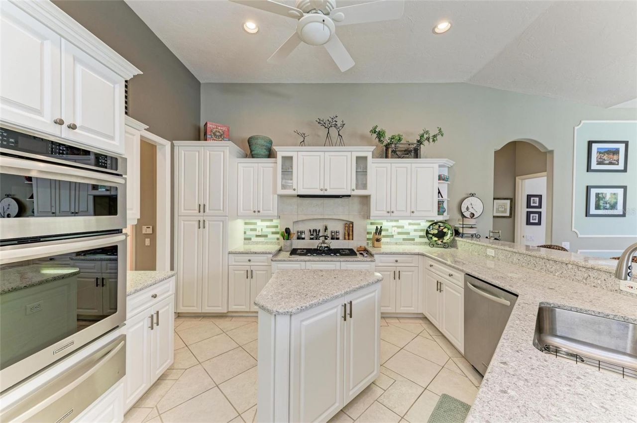 8118 Waterview Boulevard, Lakewood Ranch, FL 34202 Photo