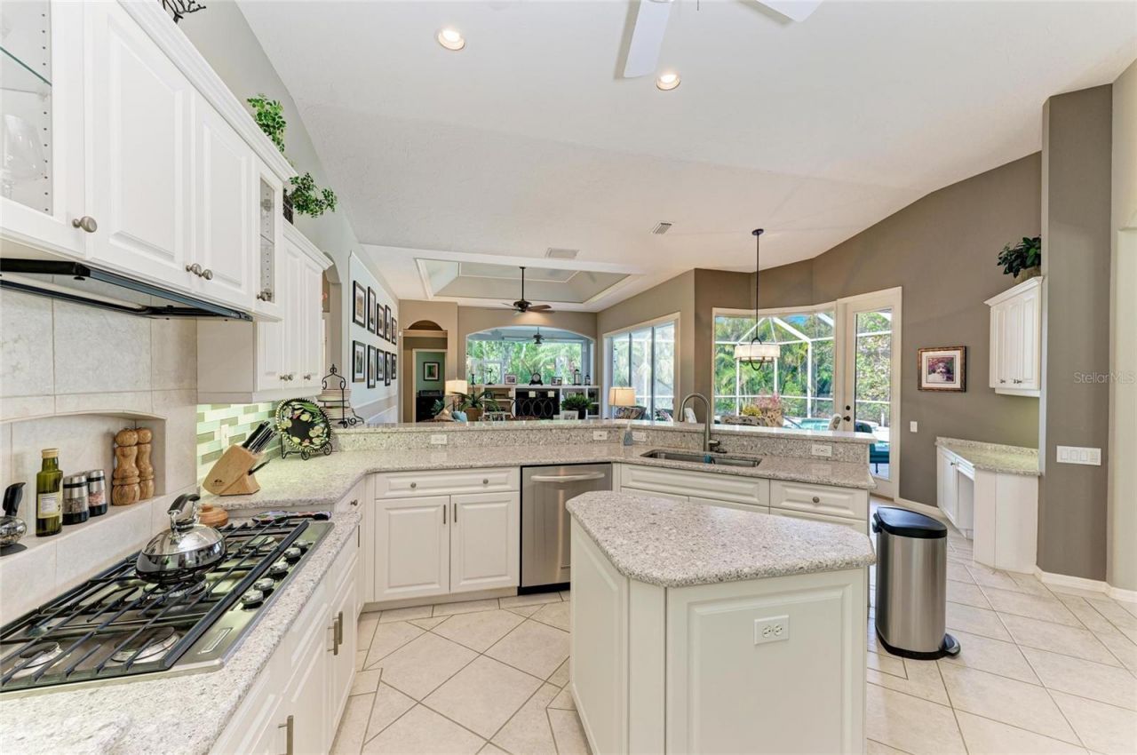 8118 Waterview Boulevard, Lakewood Ranch, FL 34202 Photo