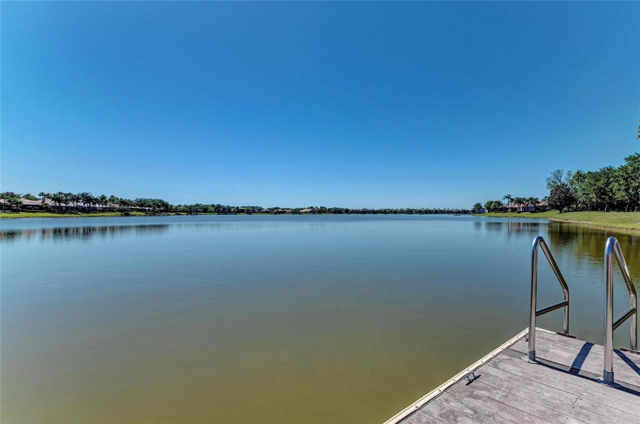 8118 Waterview Boulevard, Lakewood Ranch, FL 34202 Photo