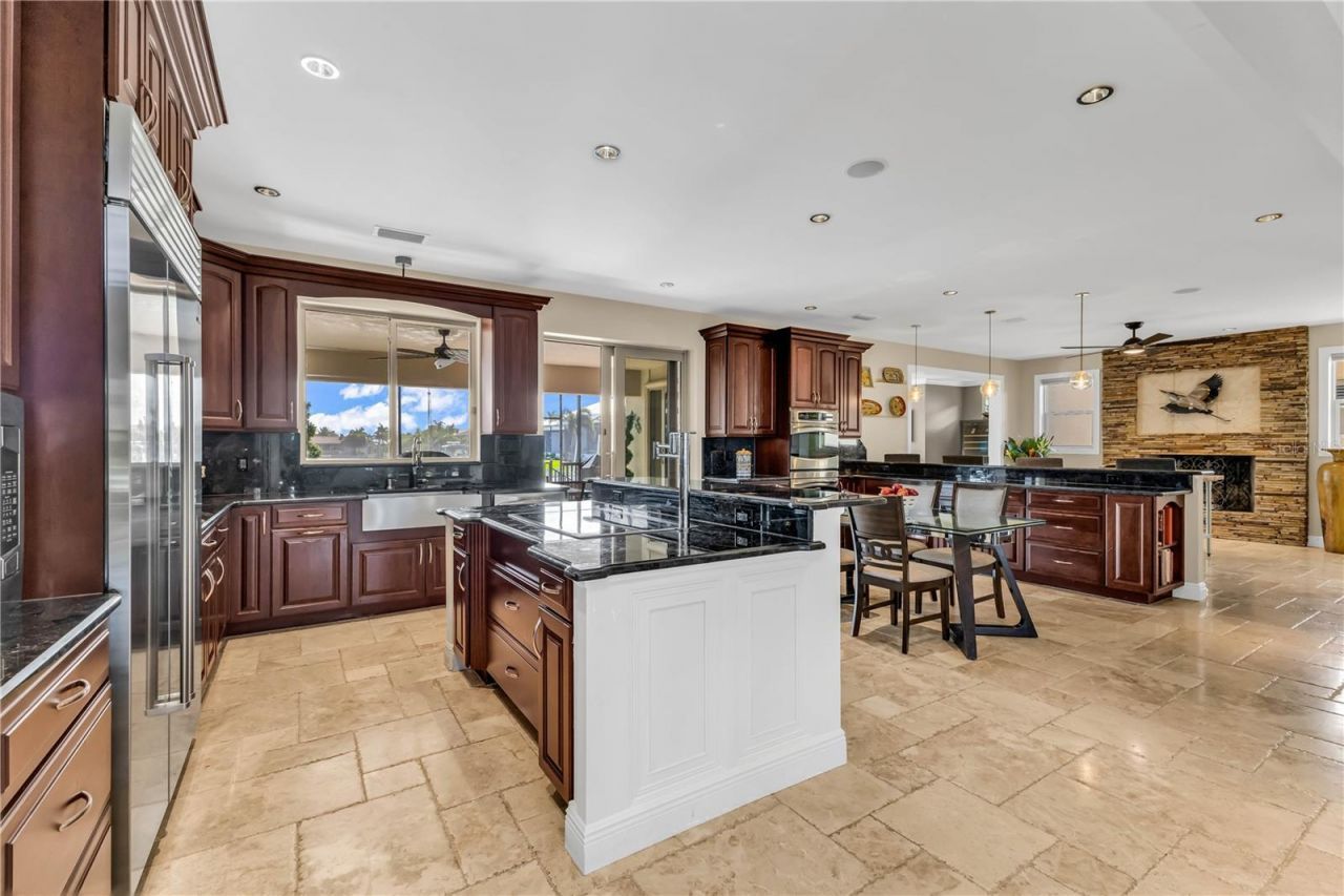 44 Colony Point Drive, Punta Gorda, FL 33950 Photo