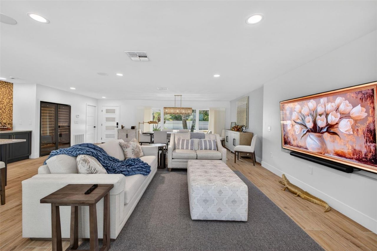 28828 Beauclaire Drive, Tavares, FL 32778 Photo