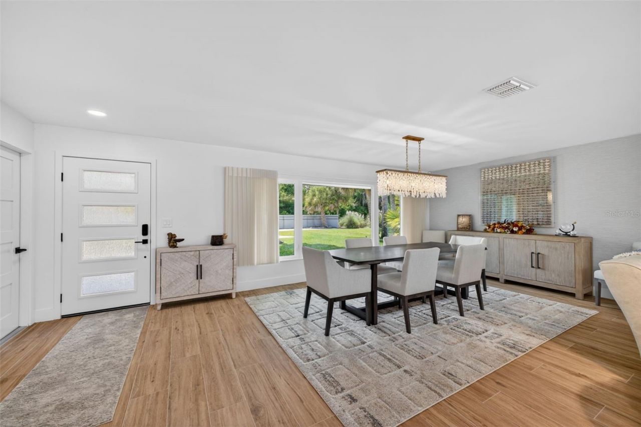 28828 Beauclaire Drive, Tavares, FL 32778 Photo