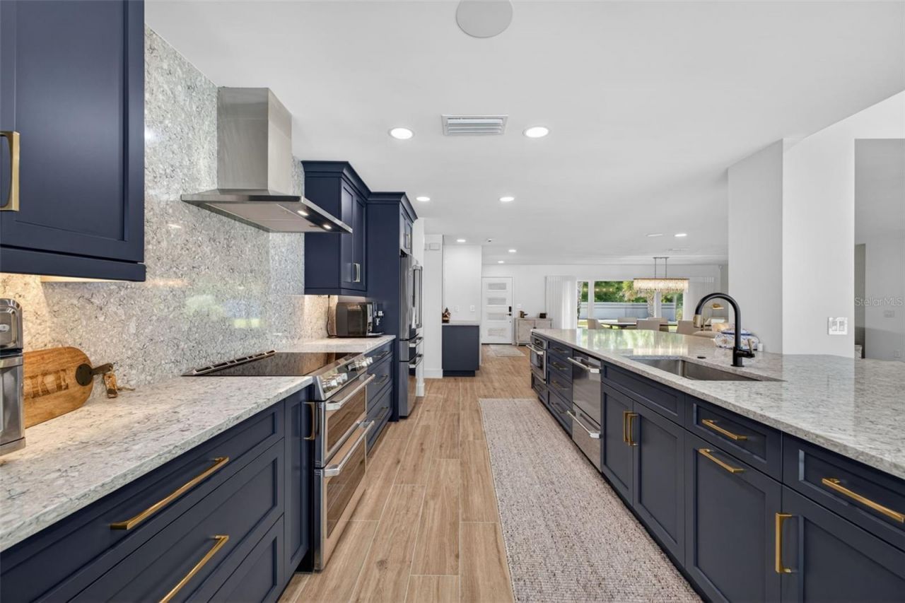 28828 Beauclaire Drive, Tavares, FL 32778 Photo