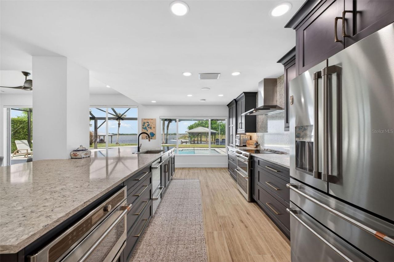 28828 Beauclaire Drive, Tavares, FL 32778 Photo