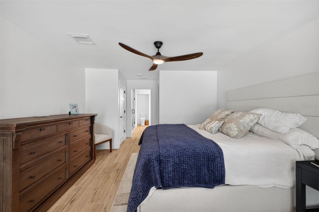 28828 Beauclaire Drive, Tavares, FL 32778 Photo