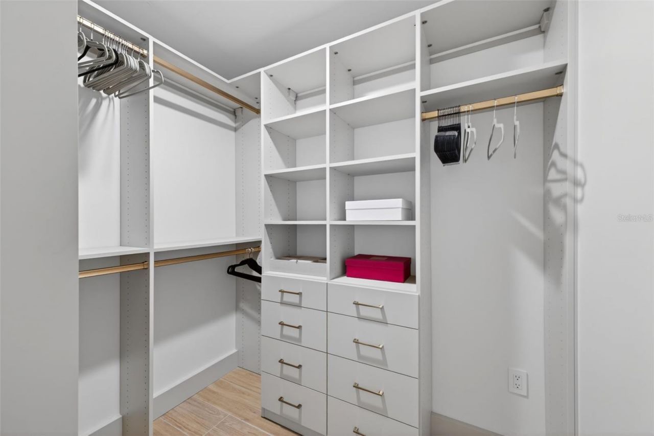 28828 Beauclaire Drive, Tavares, FL 32778 Photo