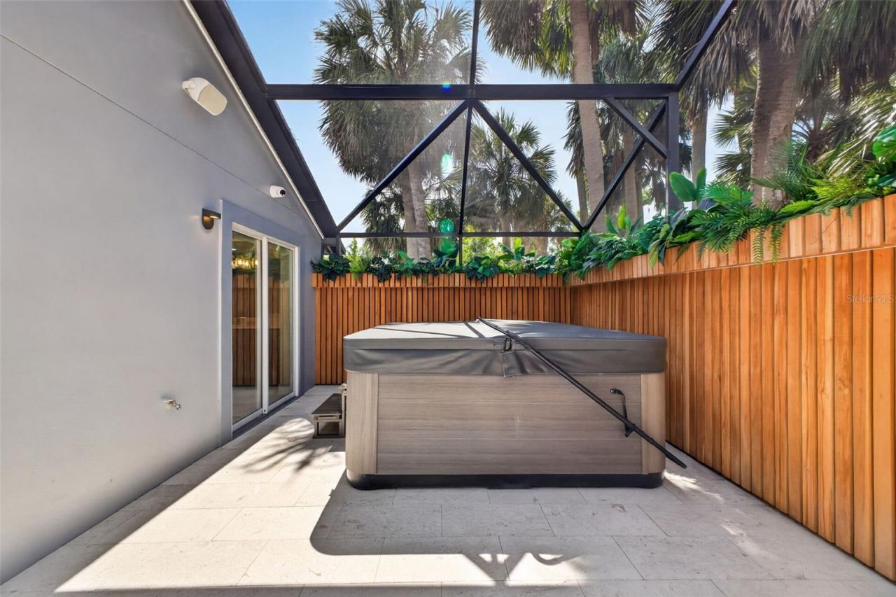 28828 Beauclaire Drive, Tavares, FL 32778 Photo