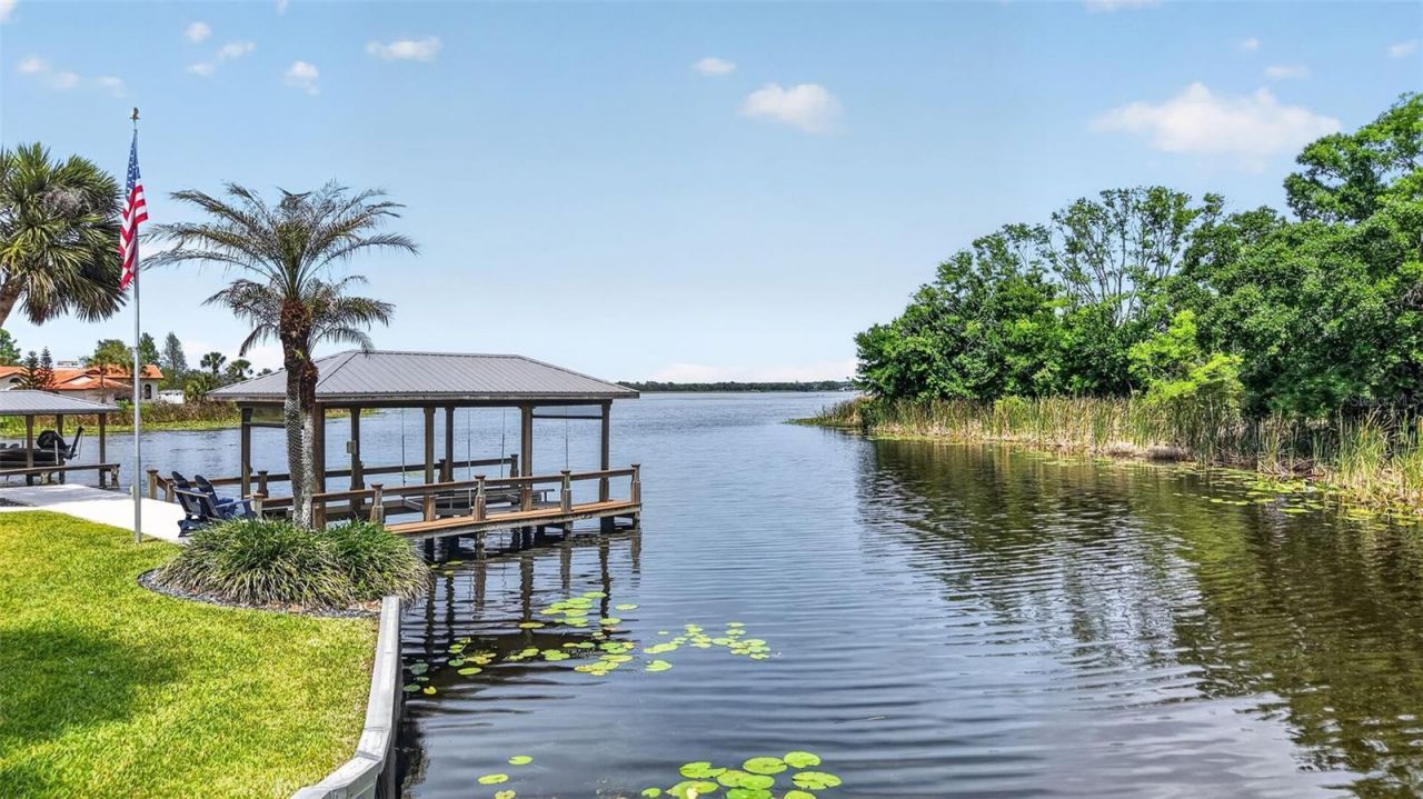 28828 Beauclaire Drive, Tavares, FL 32778 Photo