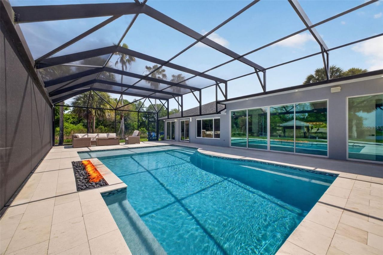 28828 Beauclaire Drive, Tavares, FL 32778 Photo