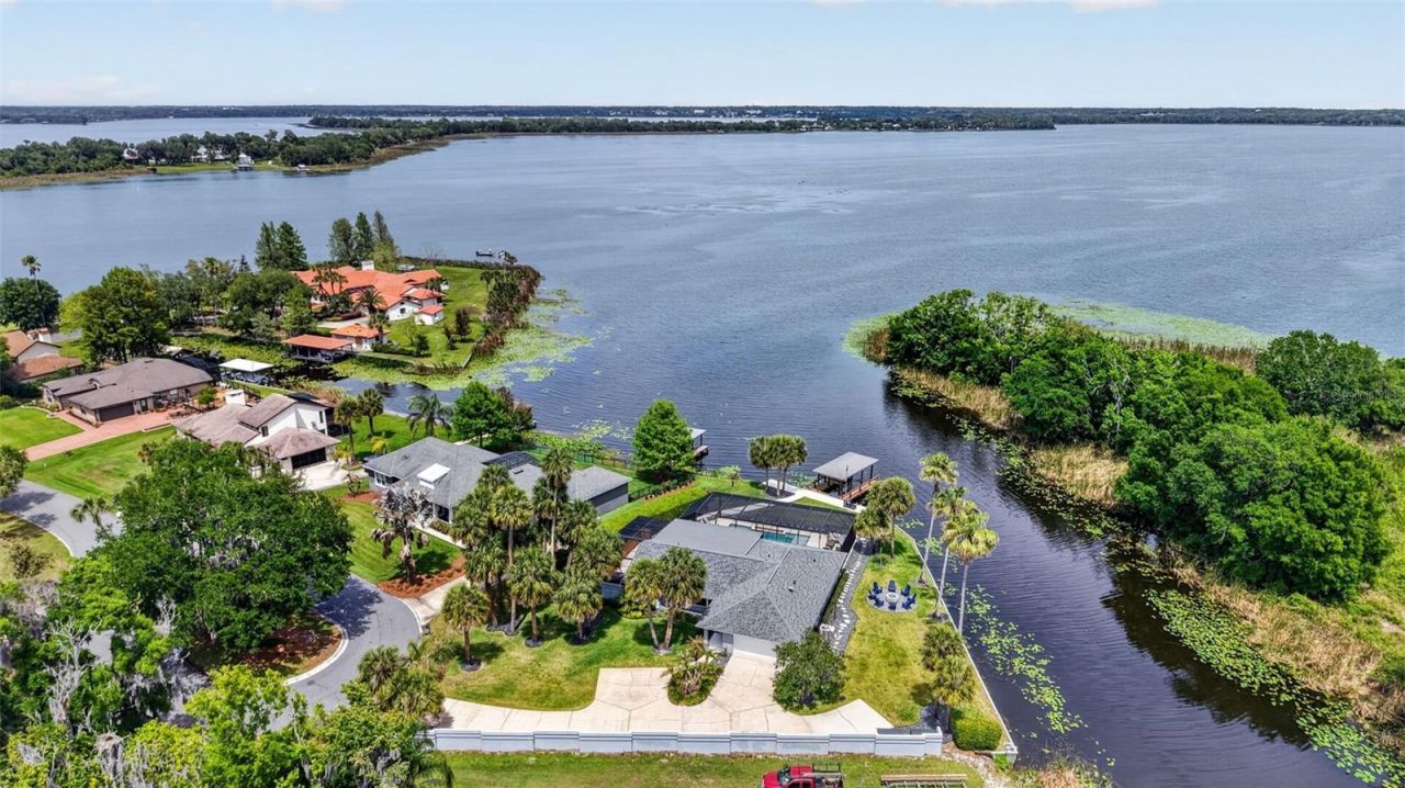 28828 Beauclaire Drive, Tavares, FL 32778 Photo