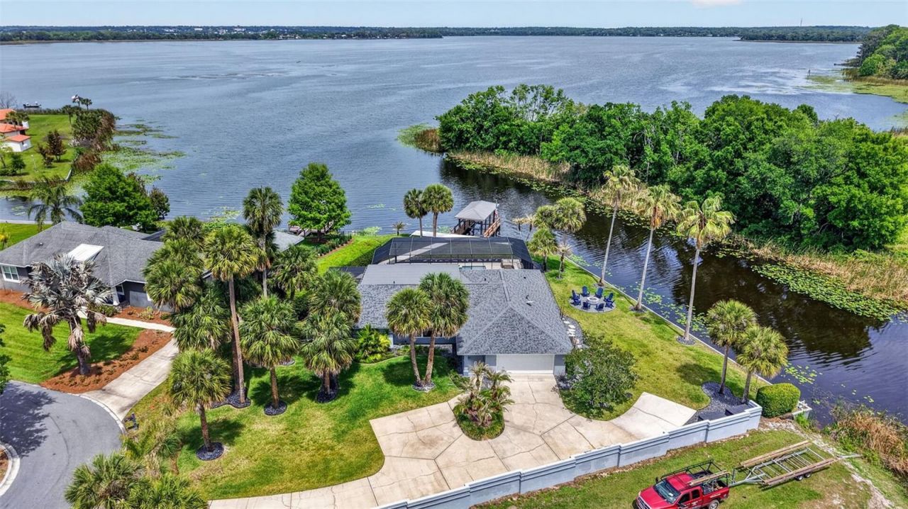 28828 Beauclaire Drive, Tavares, FL 32778 Photo