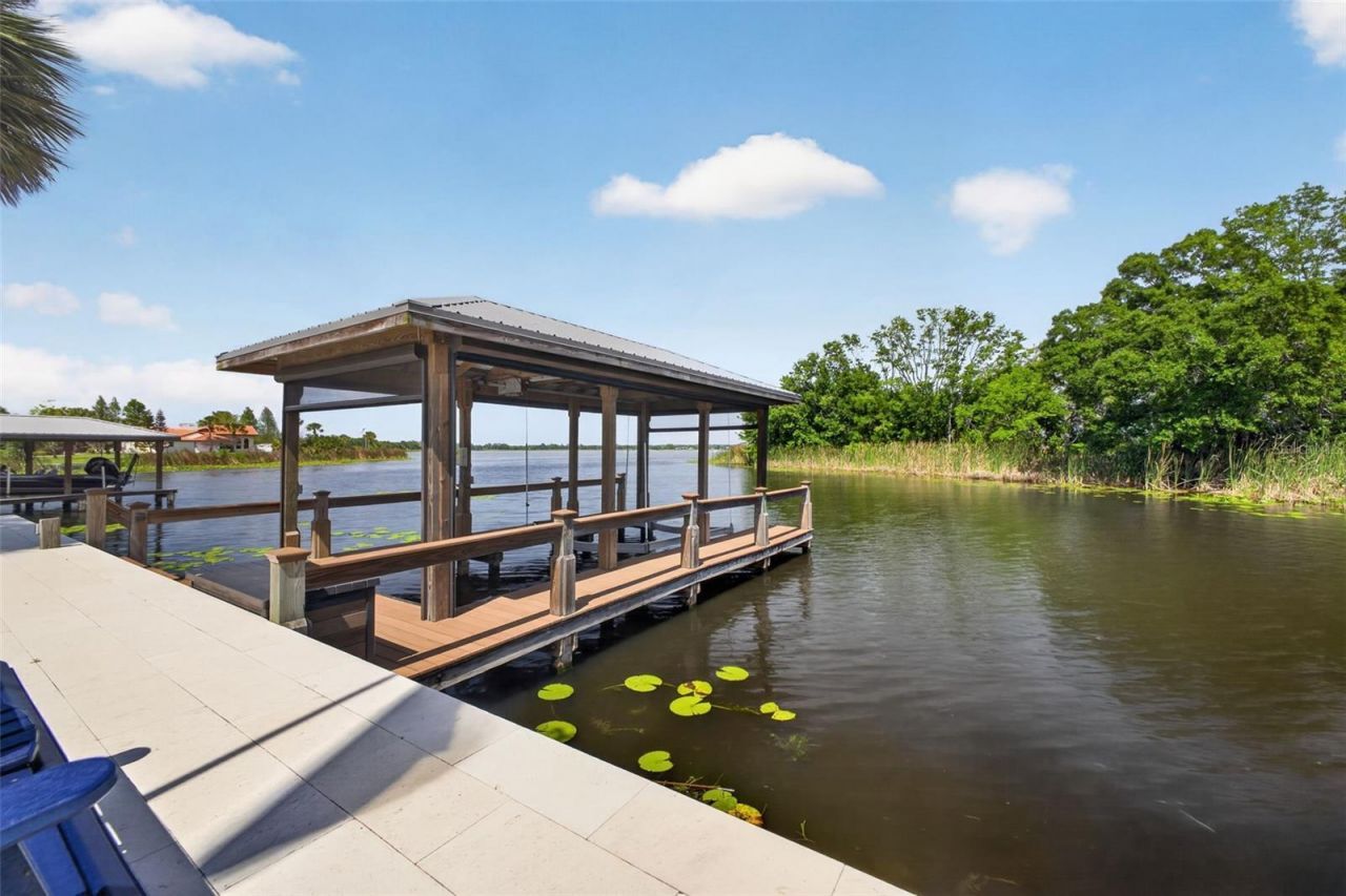 28828 Beauclaire Drive, Tavares, FL 32778 Photo