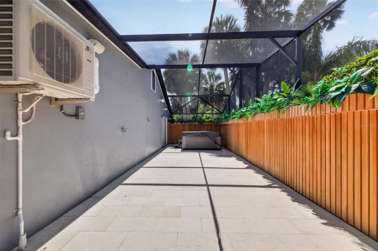 28828 Beauclaire Drive, Tavares, FL 32778 Photo