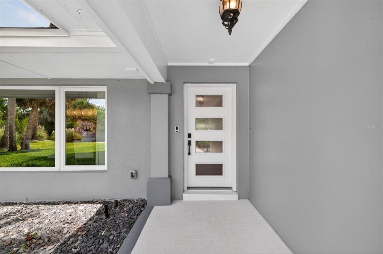 28828 Beauclaire Drive, Tavares, FL 32778 Photo