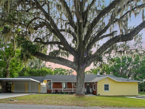 30437 ORANGE DRIVE , LEESBURG, FL 34748