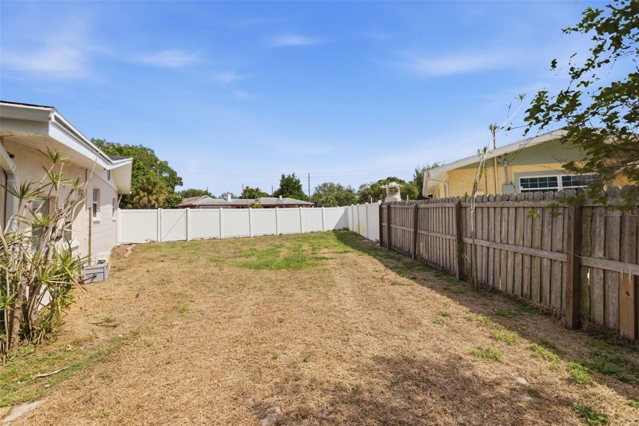 4415 7th Street S, Saint Petersburg, FL 33705 Photo