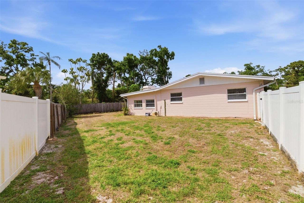 4415 7th Street S, Saint Petersburg, FL 33705 Photo