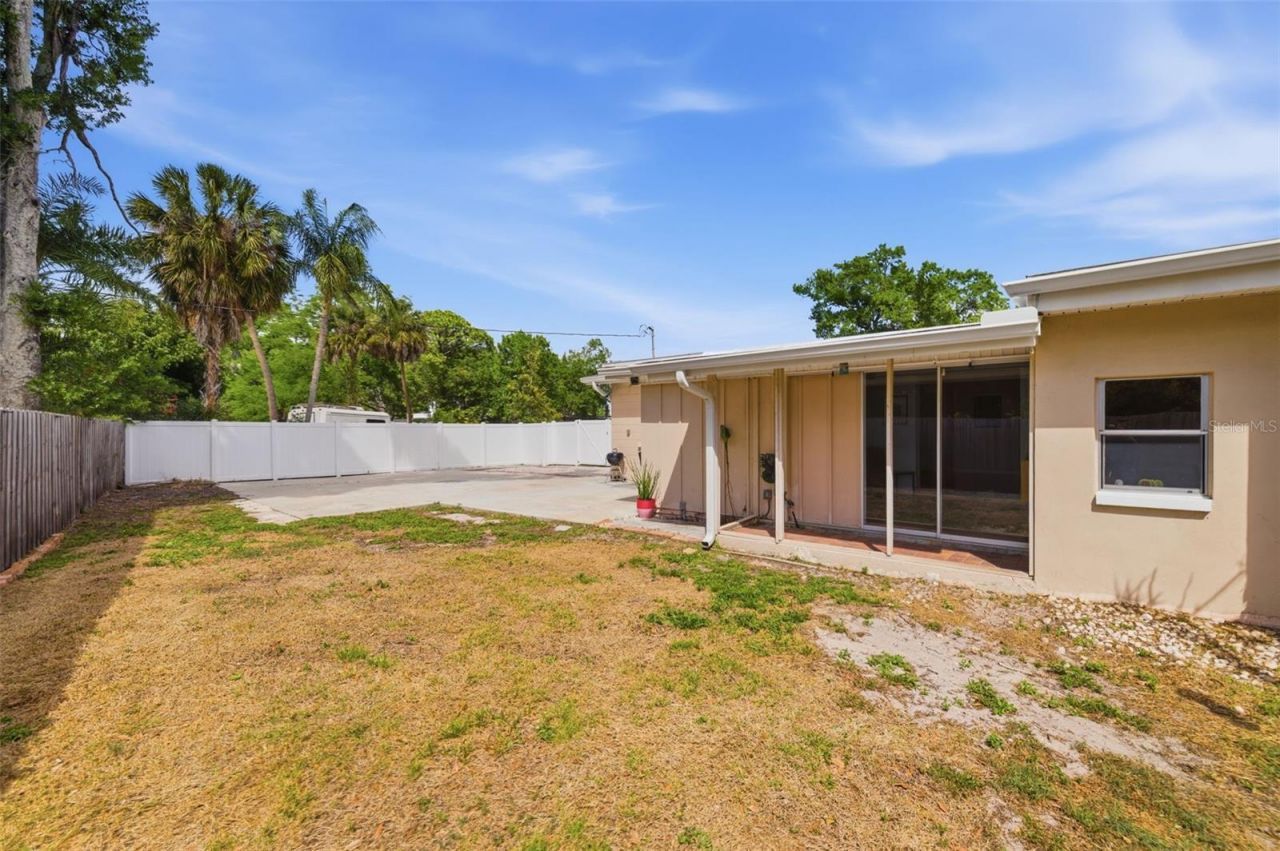 4415 7th Street S, Saint Petersburg, FL 33705 Photo