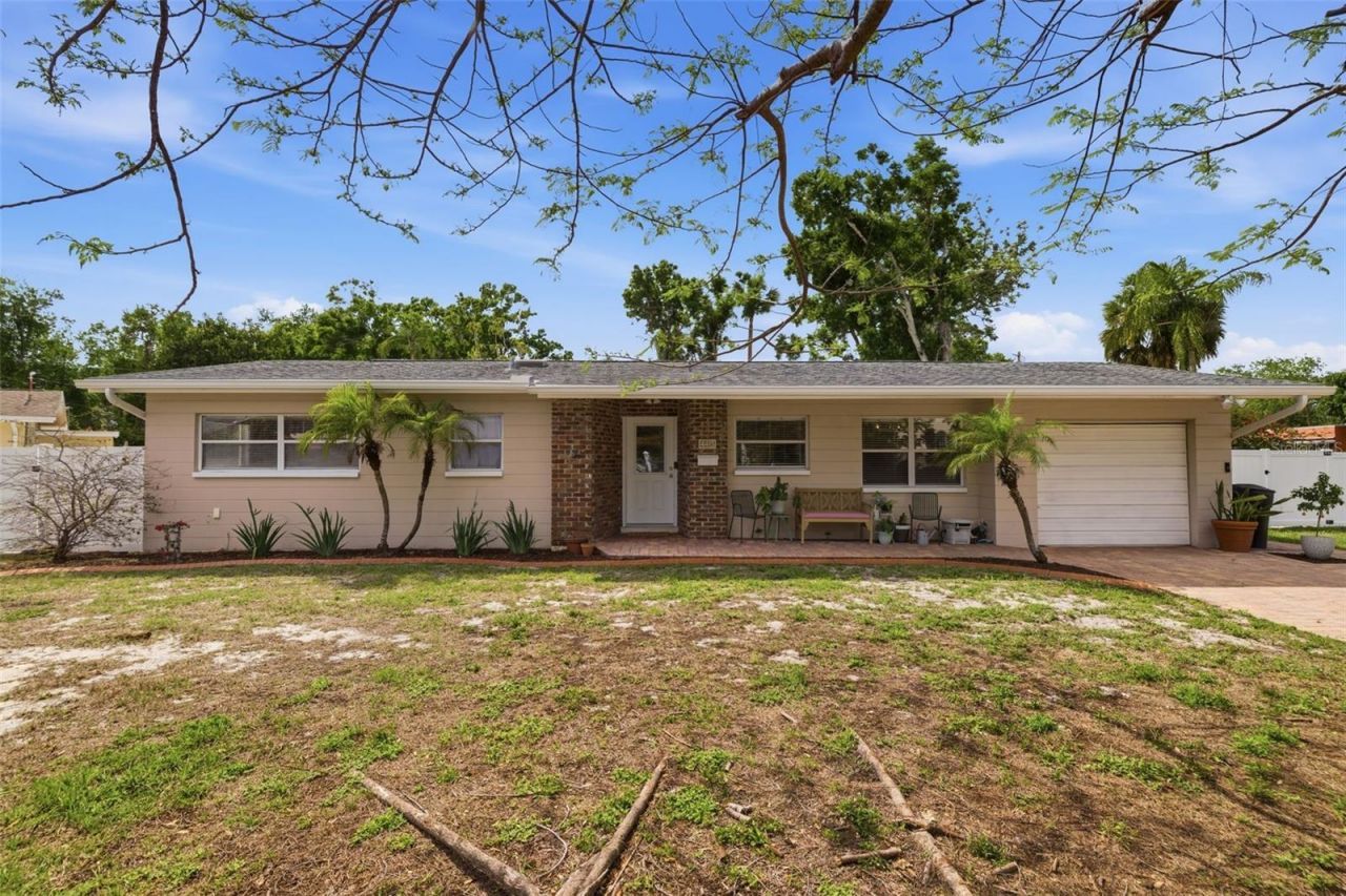 4415 7th Street S, Saint Petersburg, FL 33705 Photo