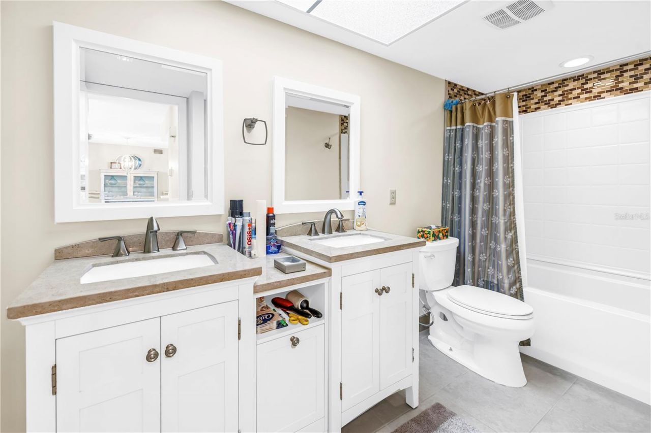 5220 Brittany Drive S, Unit 1202, Saint Petersburg, FL 33715 Photo