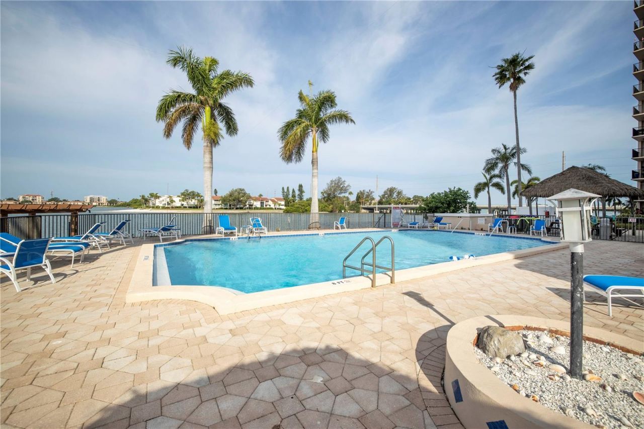 5220 Brittany Drive S, Unit 1202, Saint Petersburg, FL 33715 Photo