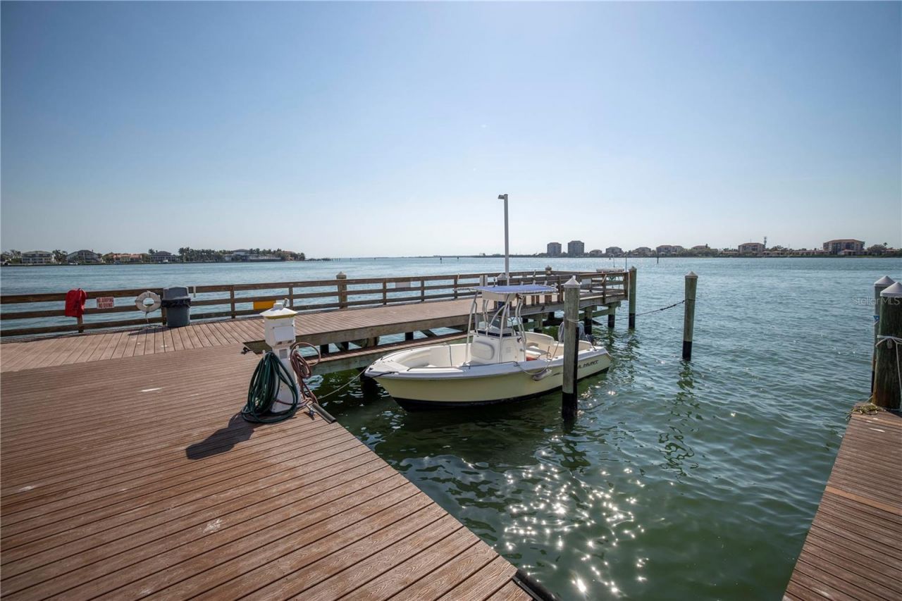 5220 Brittany Drive S, Unit 1202, Saint Petersburg, FL 33715 Photo