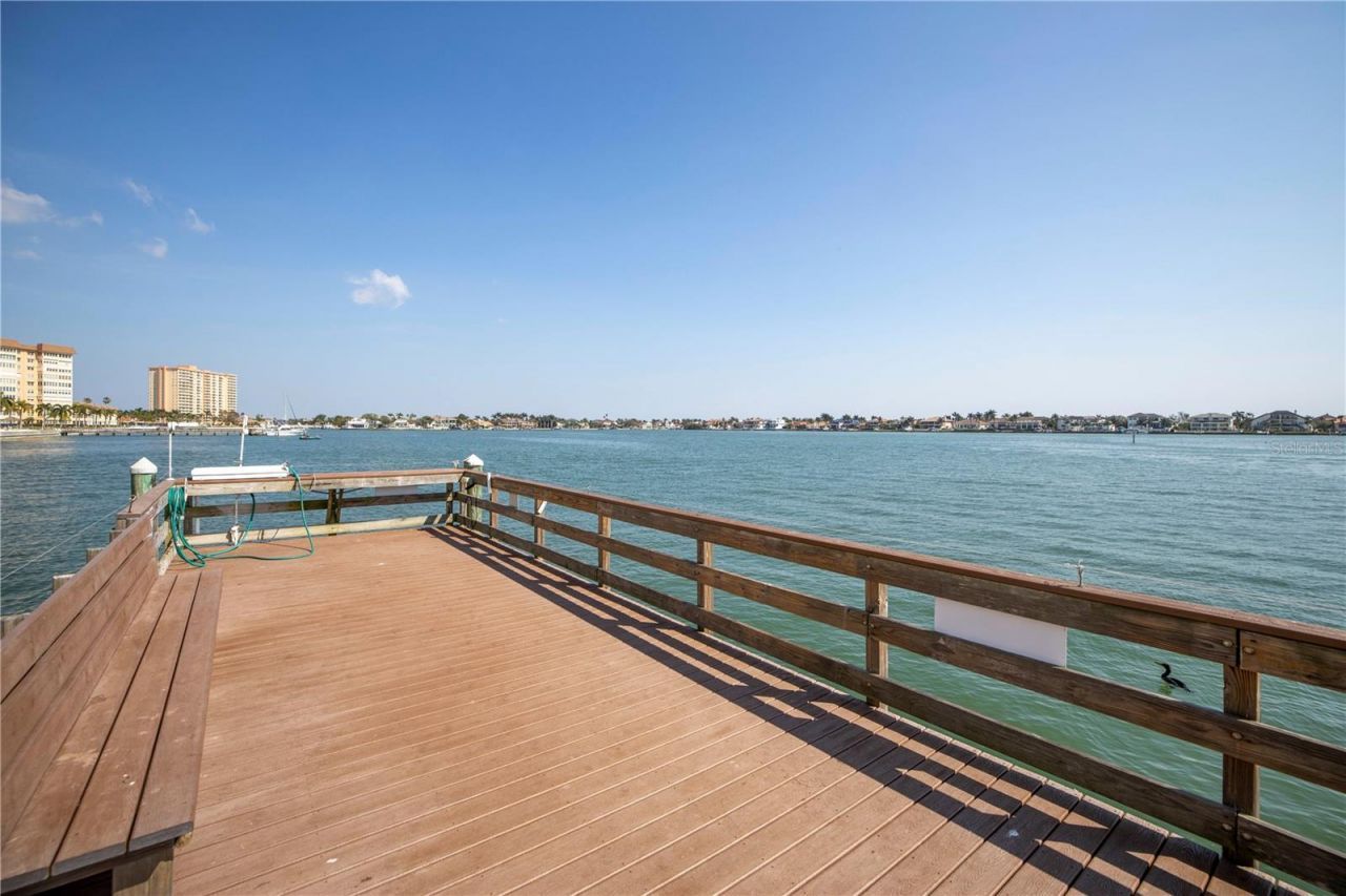 5220 Brittany Drive S, Unit 1202, Saint Petersburg, FL 33715 Photo