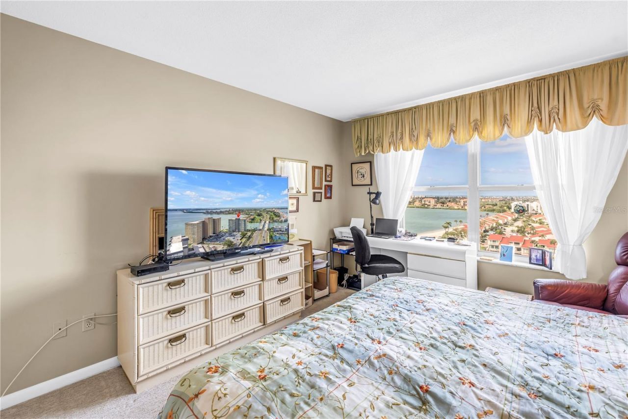 5220 Brittany Drive S, Unit 1204, Saint Petersburg, FL 33715 Photo