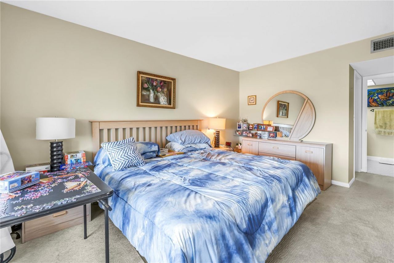 5220 Brittany Drive S, Unit 1204, Saint Petersburg, FL 33715 Photo