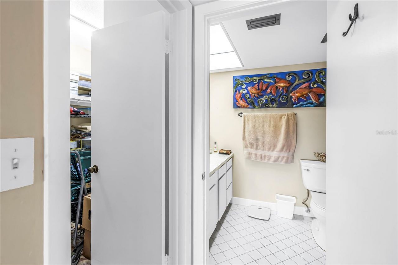 5220 Brittany Drive S, Unit 1204, Saint Petersburg, FL 33715 Photo