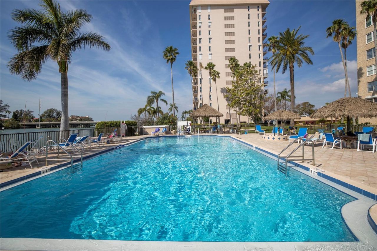 5220 Brittany Drive S, Unit 1204, Saint Petersburg, FL 33715 Photo