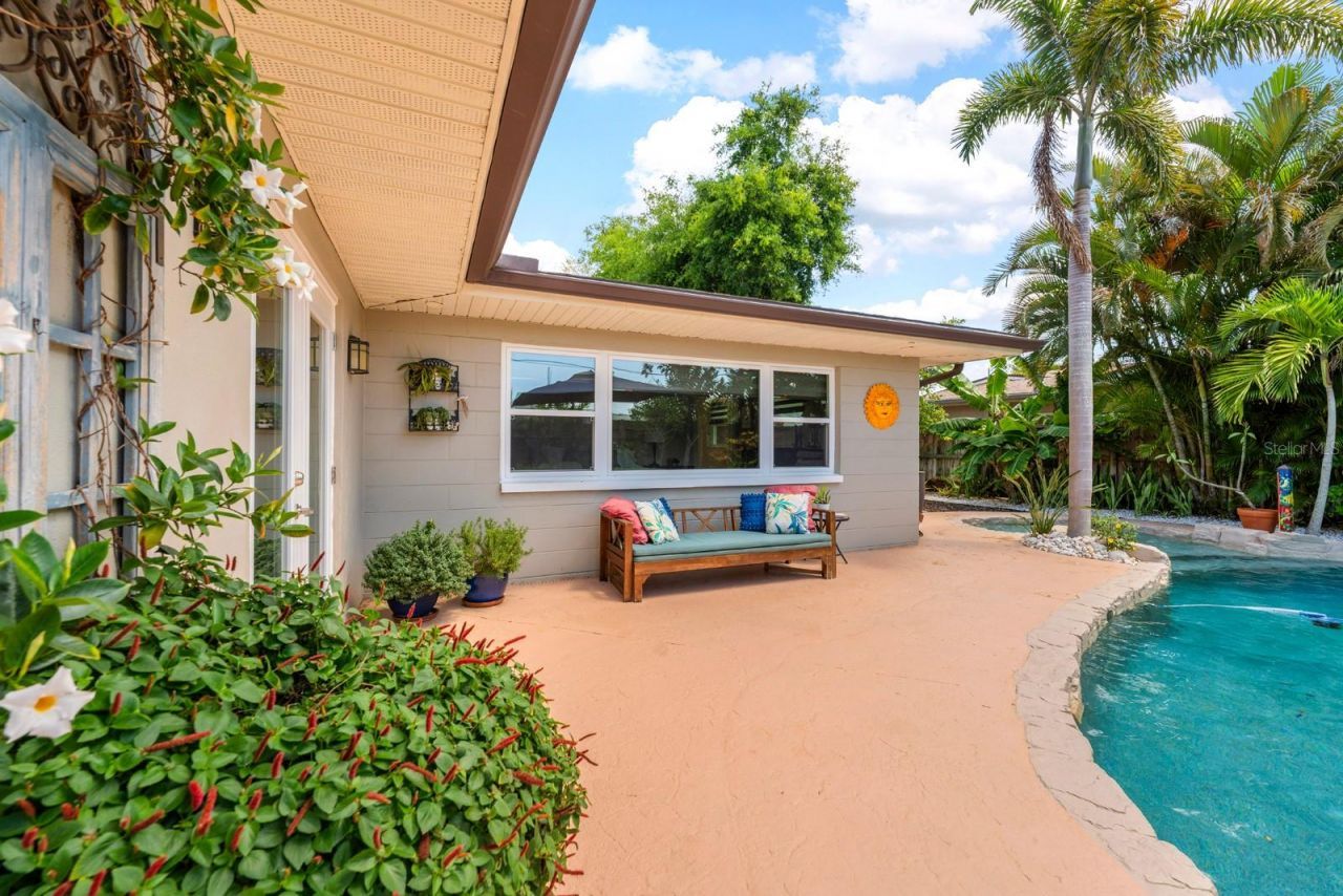 1100 36th Avenue Ne, Saint Petersburg, FL 33704 Photo