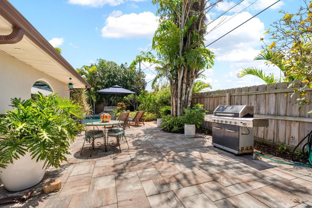 1100 36th Avenue Ne, Saint Petersburg, FL 33704 Photo