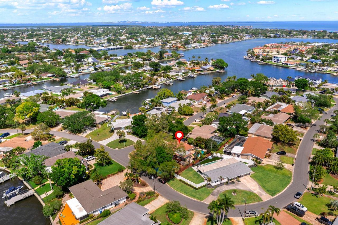 1100 36th Avenue Ne, Saint Petersburg, FL 33704 Photo