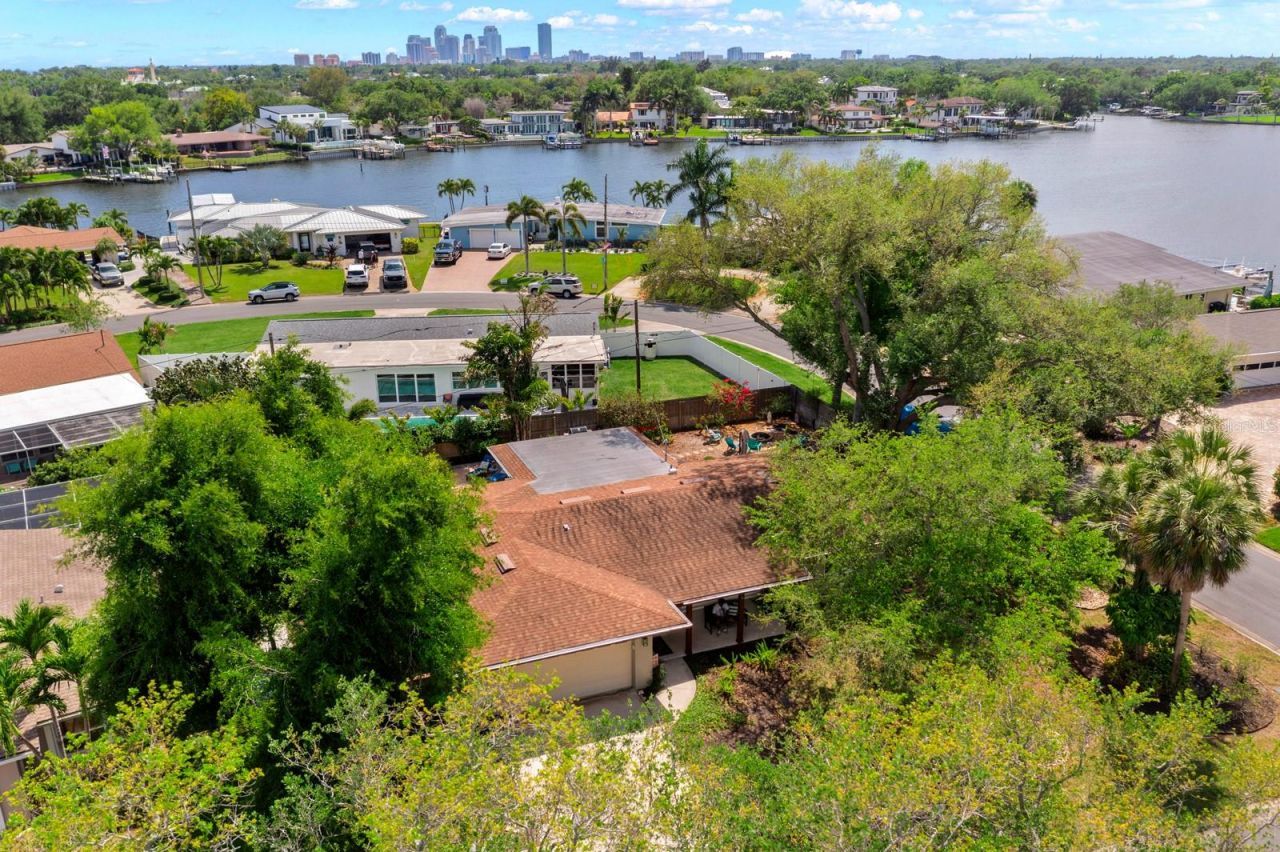 1100 36th Avenue Ne, Saint Petersburg, FL 33704 Photo