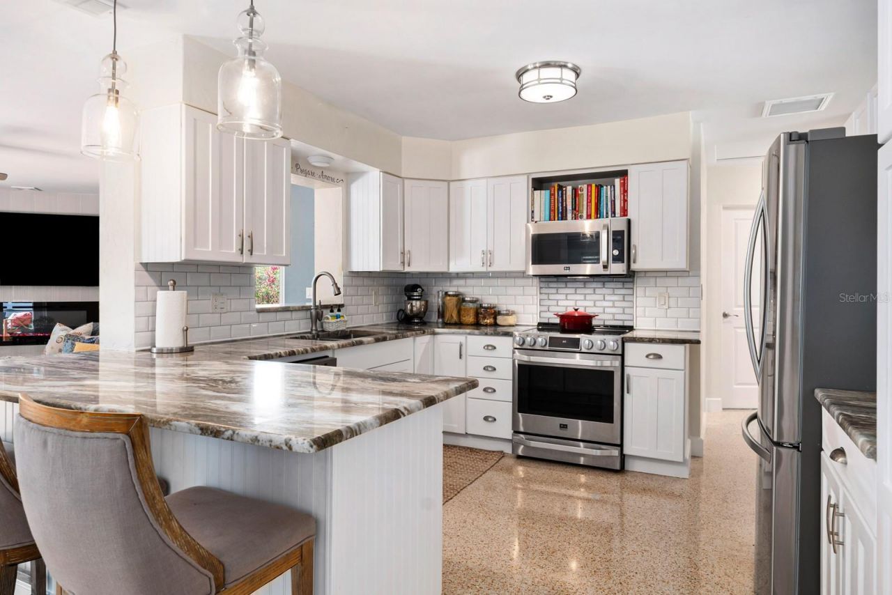 1100 36th Avenue Ne, Saint Petersburg, FL 33704 Photo