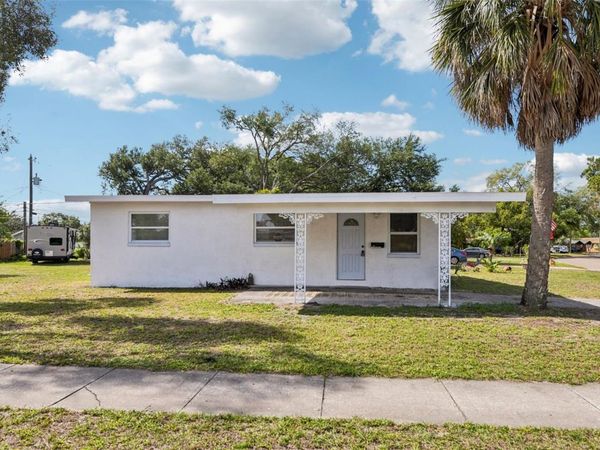 225 SE JEFFERSON CIRCLE N, ST PETERSBURG, FL 33703