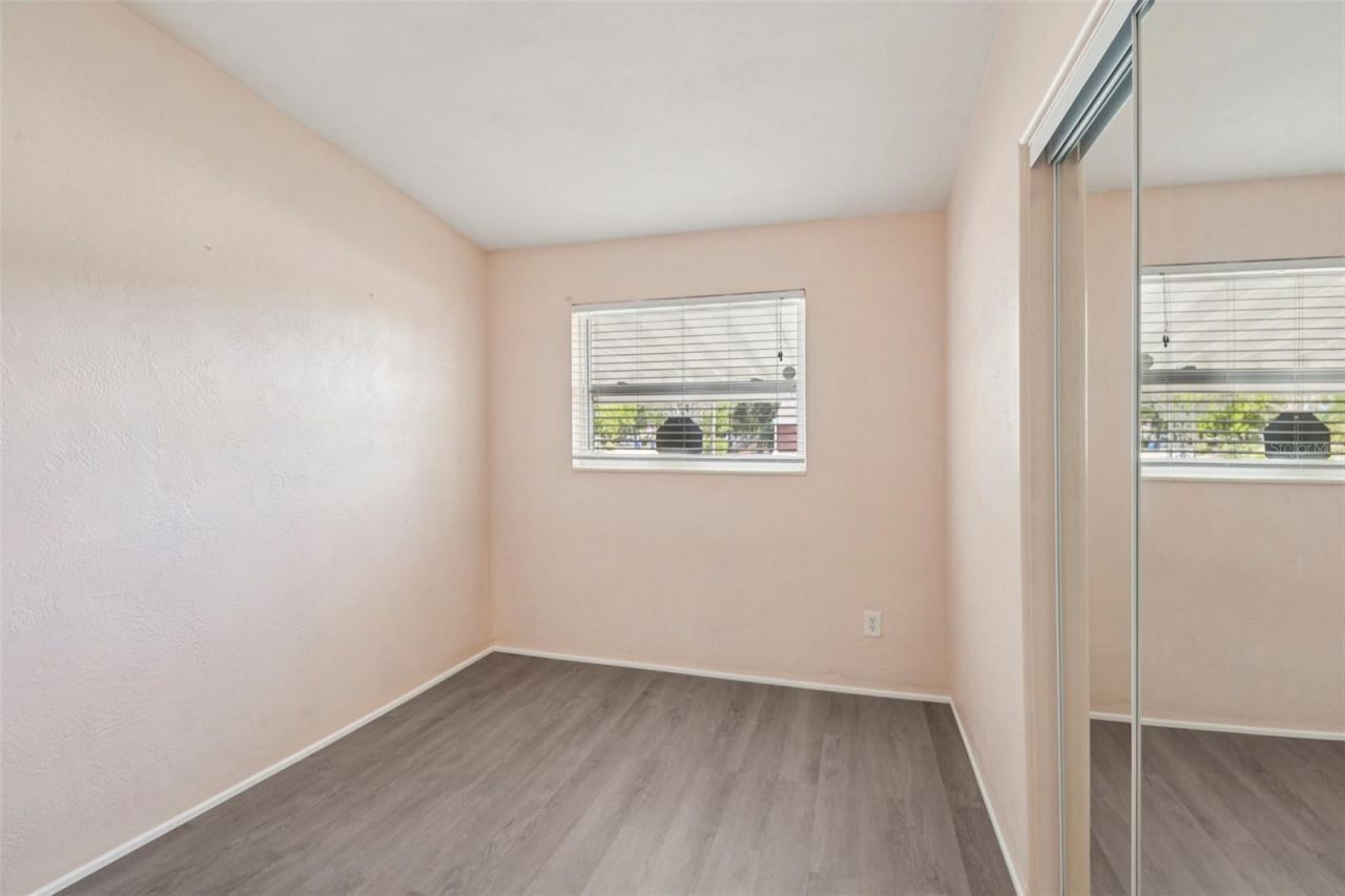 225 SE Jefferson Circle N, Saint Petersburg, FL 33703 Photo