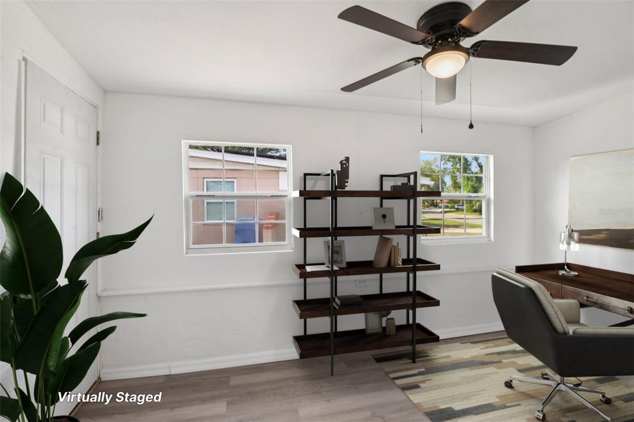 225 SE Jefferson Circle N, Saint Petersburg, FL 33703 Photo