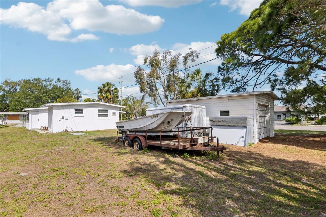 225 SE Jefferson Circle N, Saint Petersburg, FL 33703 Photo