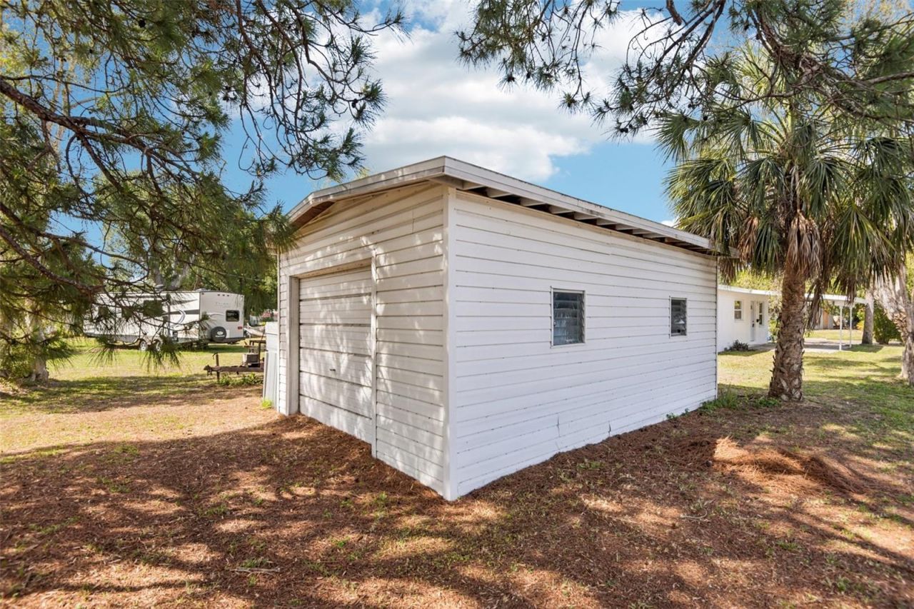 225 SE Jefferson Circle N, Saint Petersburg, FL 33703 Photo